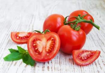 Bỏ túi công thức chữa bệnh từ cà chua