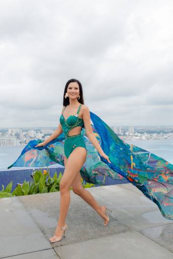 Thái Thị Hoa mang cả hệ sinh thái lên Trang phục đi biển tại Hoa hậu Trái Đất Ảnh 5