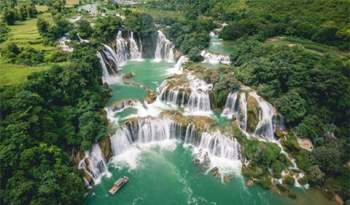 14 thác nước đẹp nhất thế giới, có 2 địa danh của Việt Nam - Ảnh 1.