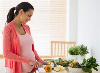 Dinh dưỡng đúng cách cho bà bầu thời kỳ mang thai