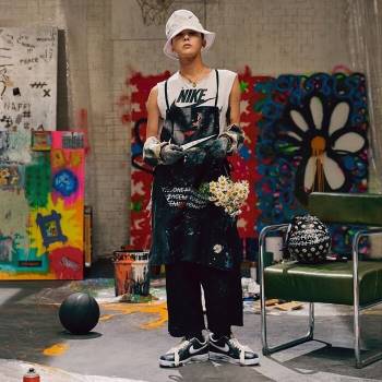 Dân tình rộn ràng như Tết khi G-Dragon quảng bá đôi giày hoa cúc phiên bản màu trắng Ảnh 7
