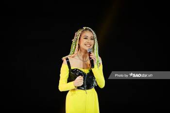 MC Phí Linh, DJ Trang Moon làm tóc màu sắc, 'sáng rực' tại vòng Hồi sinh King Of Rap Ảnh 4