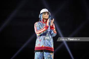 Mentor King Of Rap sáng bừng trên sân khấu vòng Hồi sinh, Hồ Hoài Anh 'cháy' hết cỡ với áo lông dày sụ Ảnh 8