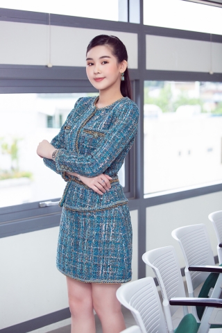 Lê Âu Ngân Anh khoe trọn vẻ thanh xuân ngọt ngào với style cổ điển Ảnh 7