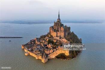 Mont Saint Michel - hòn đảo lâu đài của những giấc mơ - 1