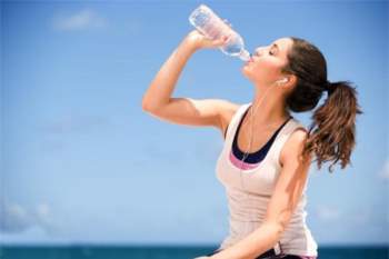 Không uống đủ nước sau khi thể dục điều gì sẽ xảy ra?