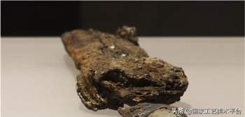 Lăng mộ khai quật được chuôi kiếm vàng ròng nặng 6kg nhưng các chuyên gia chỉ quan tâm đến đống sắt vụn bên cạnh! - Ảnh 4.