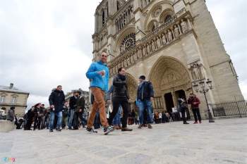 Một vòng các địa danh nổi tiếng thế giới ở Paris