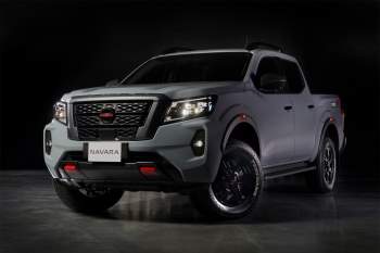 Nissan Navara Pro4X canh tranh voi Ford Ranger Wildtrak anh 3