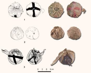 Sự thật bất ngờ về những quả cầu tóc trong mộ cổ 3.000 năm - Ảnh 1.