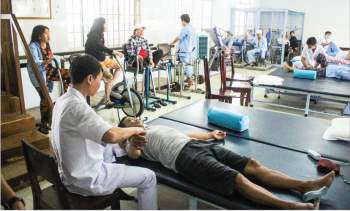 Các kỹ thuật triển khai tốt, tạo an tâm cho người bệnh ở Bệnh viện YHCT và PHCN Khánh Hòa.