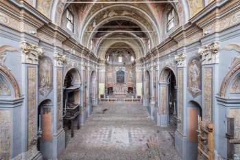 Vẻ đẹp mê hoặc của những nhà thờ bỏ hoang tại châu Âu ảnh 6