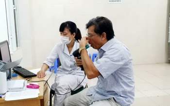 Đo chức năng hô hấp tại Khoa Hô hấp - Bệnh viện Bạch Mai.