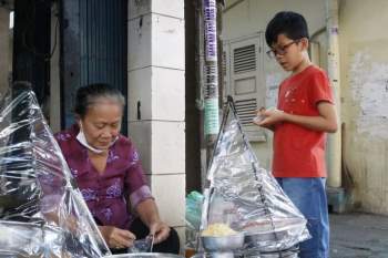 Gánh chè Sài Gòn 45 năm 'gây nghiện', buổi trưa trời nắng mà rất đông khách - ảnh 3