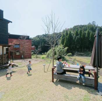 Từ thành phố chuyển về nông thôn ở nhà gỗ, gia đình Nhật Bản biến cuộc sống bình thường trở thành thiên đường! - Ảnh 30.