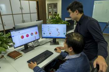 Vingroup công bố hợp tác quốc tế và ra mắt hệ thống quản lý dữ liệu y sinh lớn nhất Việt Nam - Ảnh 3.