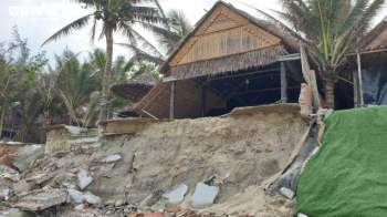 Cận cảnh bãi biển đẹp nhất châu Á ngổn ngang sau gần 1 tháng bão Vamco quét qua - 6