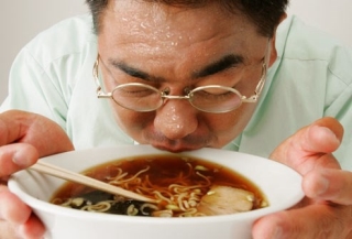 5 sai lầm trong ăn uống của người Việt đang âm thầm hủy hoại sức khỏe của bạn - Ảnh 5.