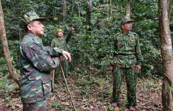 Bộ đội Biên phòng tỉnh Quảng Bình căng mình trên đường biên chống dịch - Ảnh 3.