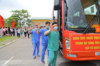200 cán bộ, y bác sỹ Quảng Ninh lên đường 