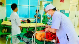 Hai bệnh viện thuộc Bộ Y tế kích hoạt đội cơ động sẵn sàng hỗ trợ Quảng Nam khi có lệnh - Ảnh 2.