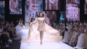 So trình catwalk của 3 nàng Tân Hoa hậu tại show thời trang: Đỗ Hà sở hữu đôi chân dài nhất liệu có phải là lợi thế? - Ảnh 2.