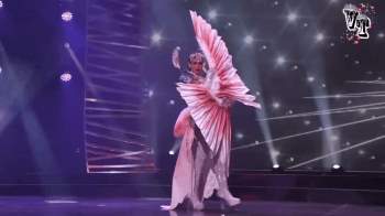 Quốc phục tại Miss Universe 2021: Khánh Vân thiếu mất giây phút 