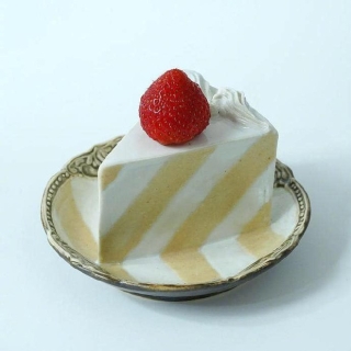 Thêm một phát minh của người Nhật chứng tỏ sự cầu kỳ từ những điều nhỏ nhất: Chiếc đĩa hình bánh kem chỉ để... ăn dâu - Ảnh 4.