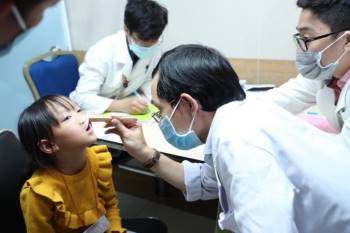 170 trẻ em dị tật hàm mặt tìm lại nụ cười nhờ Operation Smile và LG Việt Nam - 1