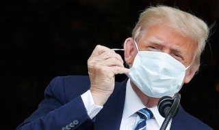 Ông Trump 'hết nguy cơ truyền bệnh Covid-19'