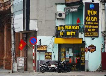 Ngày đầu Hà Nội đóng cửa quán ăn chống dịch, hàng quán vẫn nhan nhản đón khách - ảnh 6
