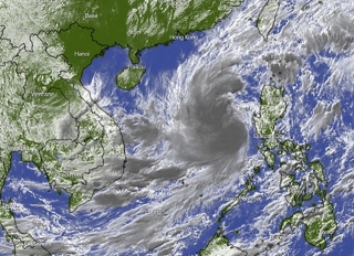 Biển Đông lại sắp đón bão Goni - 1