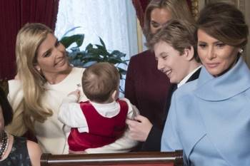 Mối quan hệ của Hoàng tử Nhà Trắng Barron Trump với các anh chị cùng cha khác mẹ - Ảnh 3.