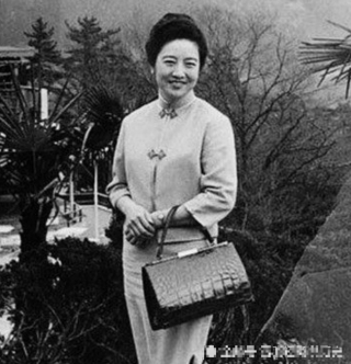 Sau khi cưới người giàu bậc nhất Thượng Hải bằng hôn lễ xa hoa, tiểu thư gặp biến cố phải bán hàng đường phố và cùng chồng xây dựng đế chế kinh doanh trị giá hàng trăm triệu đô - Ảnh 6.