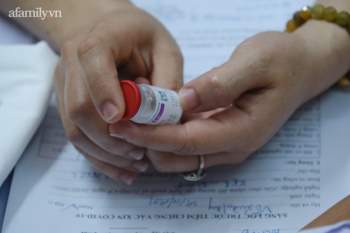 Bộ Y tế cảnh báo L*a đ*o sản xuất, phân phối vắc-xin COVID-19 giả mạo tại Việt Nam - Ảnh 1.