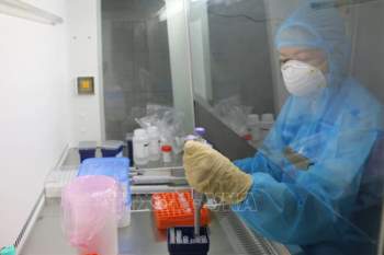 Ninh Bình ghi nhận 2 trường hợp dương tính với SARS-CoV-2 trong khu cách ly - Ảnh 1.