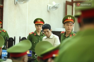 Xử phúc thẩm vụ nữ sinh giao gà: Vương Văn Hùng kêu oan, khai bị đánh đập ép cung 7 ngày 7 đêm - Ảnh 9.