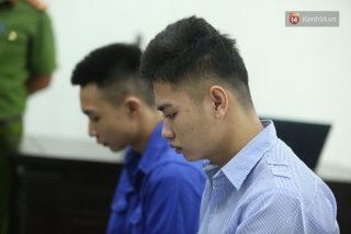 Hoãn phiên xử vụ nam sinh chạy Grab bị sát hại ở Hà Nội, mẹ và chị gái nạn nhân thất thần ra về - Ảnh 5.