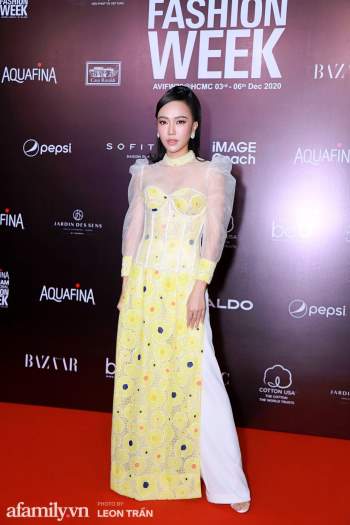 Thảm đỏ Aquafina Vietnam International Fashion Week 2020 ngày 3: Nhã Phương trẻ xinh trong bộ ren trắng, Diệu Nhi nhìn khác lạ trong bộ áo dài cách tân - Ảnh 5.