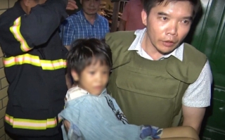 Vụ bé gái 6 tuổi ở Bắc Ninh bị bạo hành dã man: Tạm giữ hình sự tình nhân của người bố - Ảnh 1.