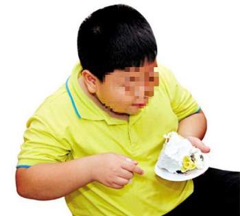 Cha mẹ lưu ý những điều này để đối phó với trẻ thừa cân, béo phì - Ảnh 2.