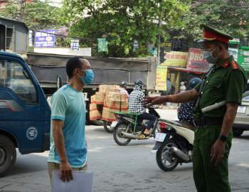 Người nhà bệnh nhân Bệnh viện K: Mong các bác sĩ vững tâm để cứu chữa người bệnh - Ảnh 10.