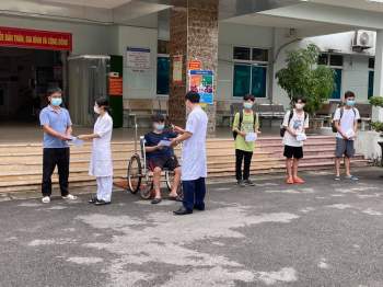 12 ca mắc COVID-19 ở Bệnh viện dã chiến Tiên Du, Bắc Ninh được xuất viện - Ảnh 1.