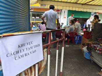 TP.HCM phong tỏa chợ Phú Nhuận vì ca nghi nhiễm: Nhiều người 'mong Covid-19 đừng gọi tên' - ảnh 4