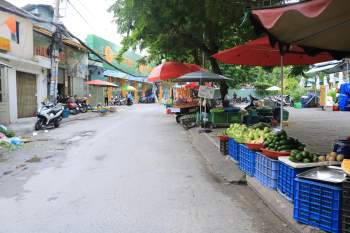 TP.HCM phong tỏa 2 hẻm đường Nguyễn Văn Công, Q.Gò Vấp: Chợ Tân Sơn Nhất đìu hiu - ảnh 4