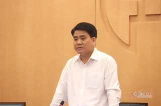 Chủ tịch Nguyễn Đức Chung yêu cầu test nhanh Covid-19 xong trong ngày Chủ nhật