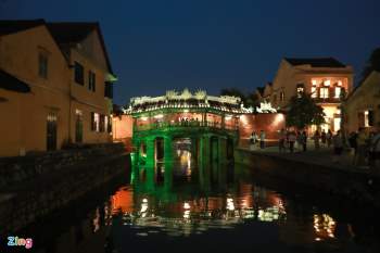 Chùa Cầu còn có tên gọi khác là Lai Viễn Kiều. Tên gọi này xuất hiện vào năm 1719 khi chúa Nguyễn Phúc Chu đến thăm Hội An và đặt tên cho Chùa Cầu là Lai Viễn Kiều, với ý nghĩa là Cầu đón khách phương xa.