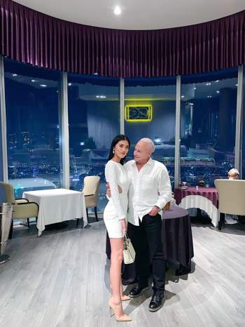 Cô gái Việt 27 tuổi đính hôn CEO thời trang Mỹ 73 tuổi: 2 ngày và những gièm pha! - ảnh 3
