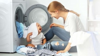 Liệu có nên giặt đồ sơ sinh bằng máy giặt không?