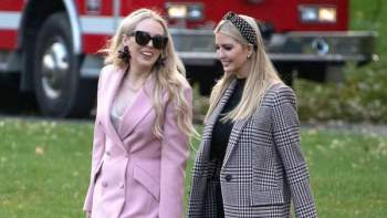 Tài sắc vẹn toàn nhưng 2 ái nữ nhà Tổng thống Donald Trump cũng có lúc bị bị từ chối tham dự dạ tiệc của giới siêu giàu - Ảnh 9.